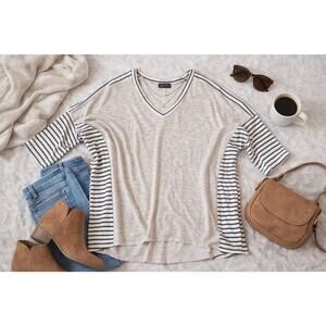 Vision USA Women’s Medium V Neck Striped 3/4 Sleeve Colorblock Top M